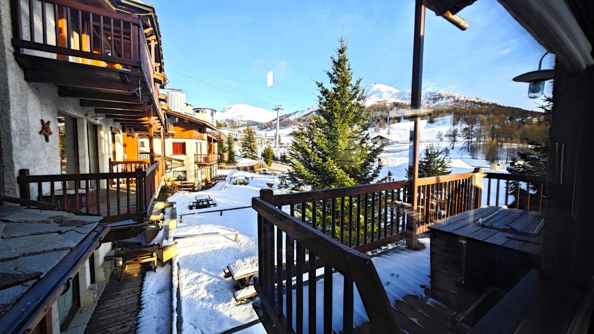 Villa Hostdomus - Imperial Chalet Colle Colle Sestriere Exterior foto